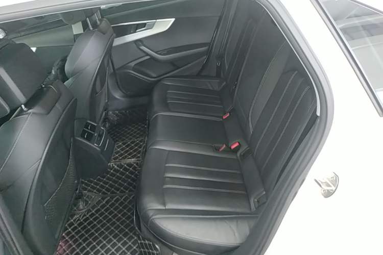Used Audi A4L 2020 40 TFSI quattro Luxury Dynamic Model Left Rear Seat