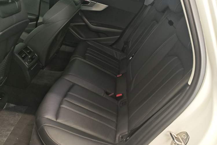 Used Audi A4L 2020 40 TFSI quattro Luxury Dynamic Model Left Rear Seat