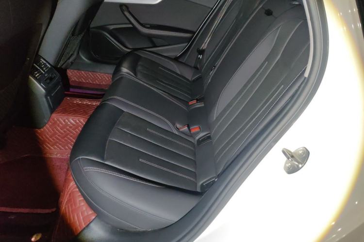 Used Audi A4L 2020 40 TFSI Fashionable and Elegant Model Left Rear Seat
