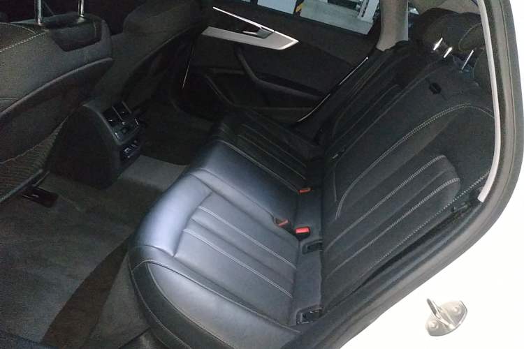 Used Audi A4L 2020 40 TFSI Luxury Dynamic Model Left Rear Seat