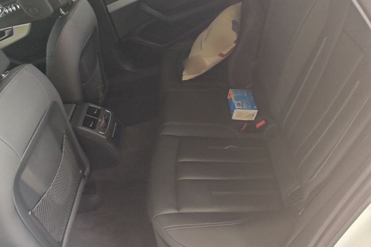 Used Audi A4L 2020 40 TFSI Fashionable and Elegant Model Left Rear Seat