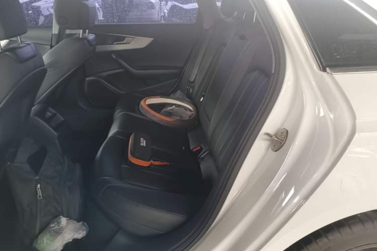 Used Audi A4L 2020 40 TFSI Fashion Dynamic Model Left Rear Seat
