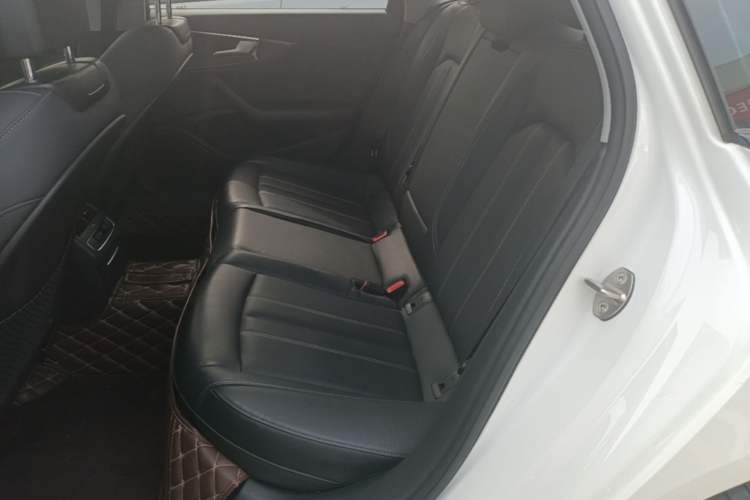 Used Audi A4L 2020 40 TFSI quattro Luxury Dynamic Model Left Rear Seat