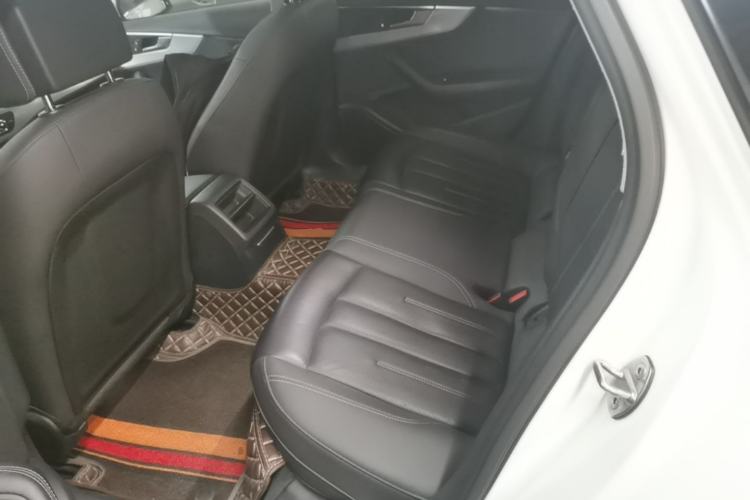 Used Audi A4L 2020 40 TFSI Fashionable and Elegant Model Left Rear Seat