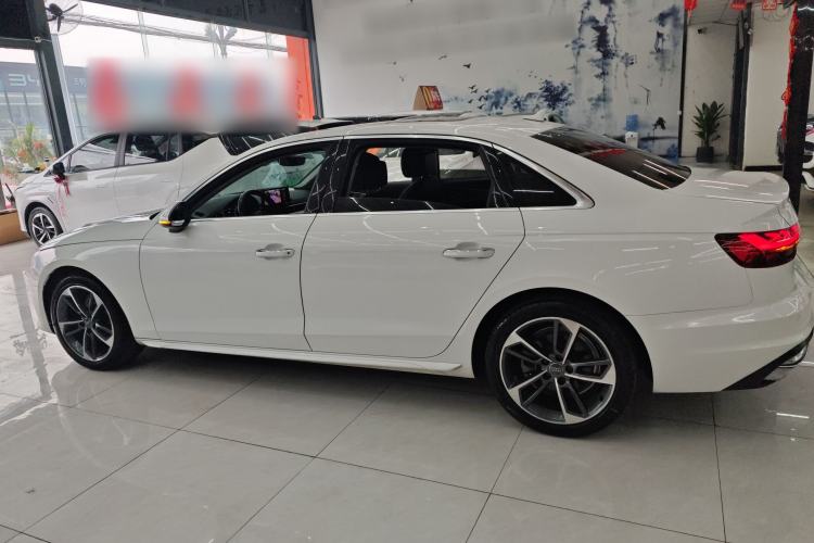 Used Audi A4L 2020 40 TFSI Fashionable and Elegant Model Left Side