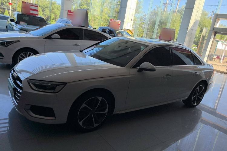 Used Audi A4L 2020 40 TFSI Fashionable and Elegant Model Left Side