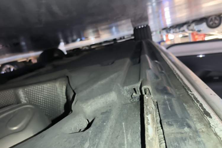 Used Audi A4L 2020 40 TFSI Luxury Dynamic Model Left Side Sill