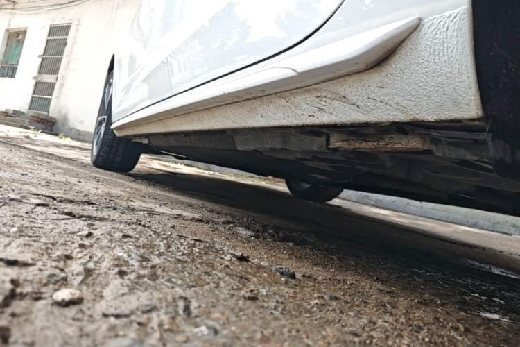 Used Audi A4L 2020 40 TFSI Fashionable and Elegant Model Left Side Sill