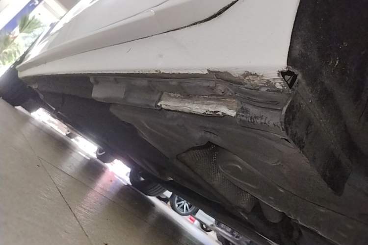 Used Audi A4L 2020 40 TFSI Fashionable and Elegant Model Left Side Sill