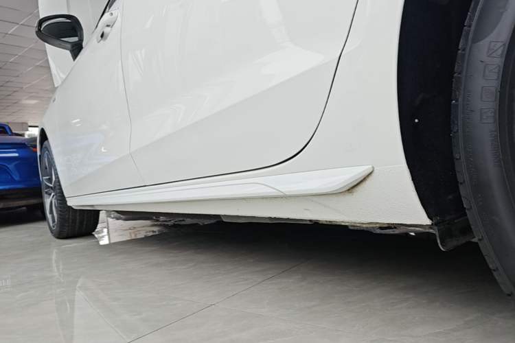 Used Audi A4L 2020 40 TFSI Luxury Dynamic Model Left Side Sill