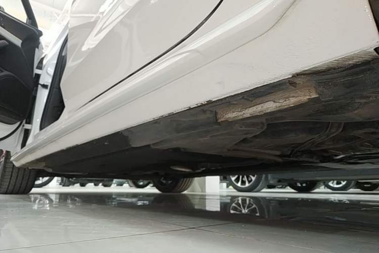 Used Audi A4L 2020 40 TFSI quattro Luxury Dynamic Model Left Side Sill