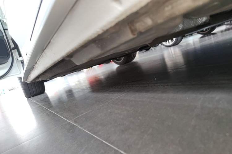 Used Audi A4L 2020 40 TFSI Luxury Dynamic Model Left Side Sill