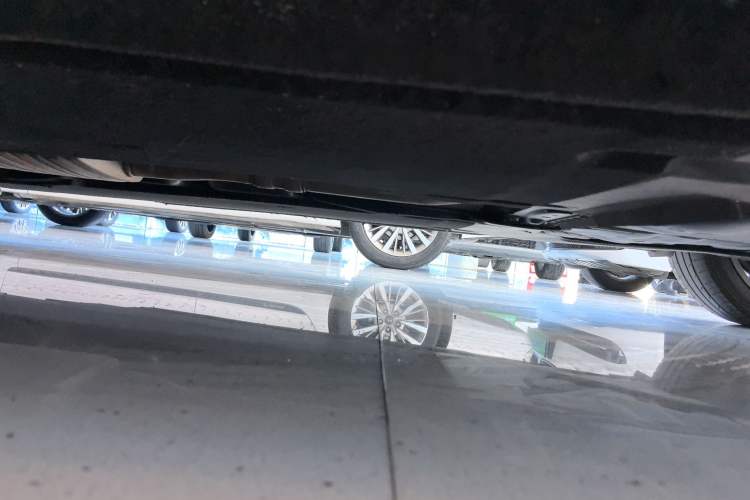 Used Audi A4L 2020 40 TFSI Fashionable and Elegant Model Left Side Sill