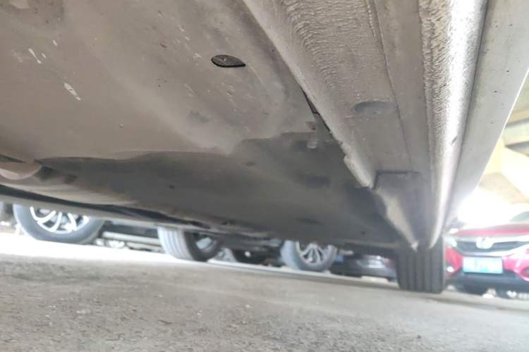 Used Audi A4L 2020 40 TFSI Luxury Dynamic Model Left Side Sill