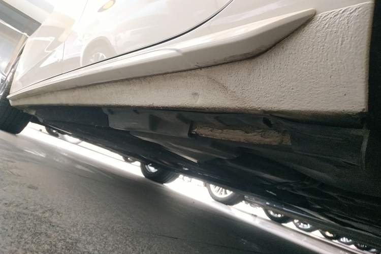 Used Audi A4L 2020 40 TFSI quattro Luxury Dynamic Model Left Side Sill