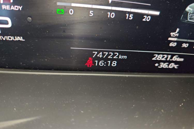 Used Audi A4L 2020 40 TFSI Fashion Dynamic Model Odometer Close Up