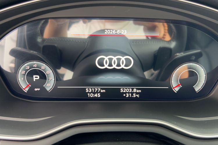 Used Audi A4L 2020 40 TFSI Luxury Dynamic Model Odometer Close Up