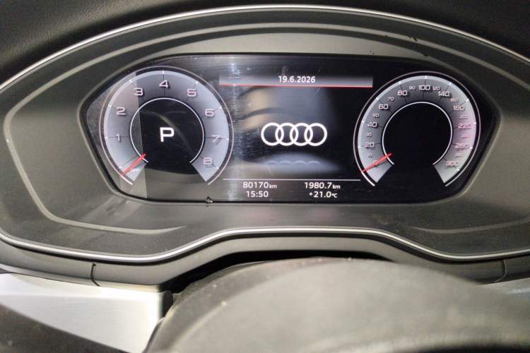 Used Audi A4L 2020 40 TFSI Fashion Dynamic Model Odometer Close Up