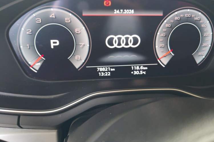 Used Audi A4L 2020 40 TFSI Fashion Dynamic Model Odometer Close Up
