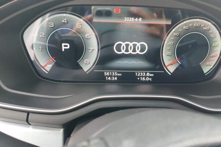 Used Audi A4L 2020 40 TFSI Fashion Dynamic Model Odometer Close Up