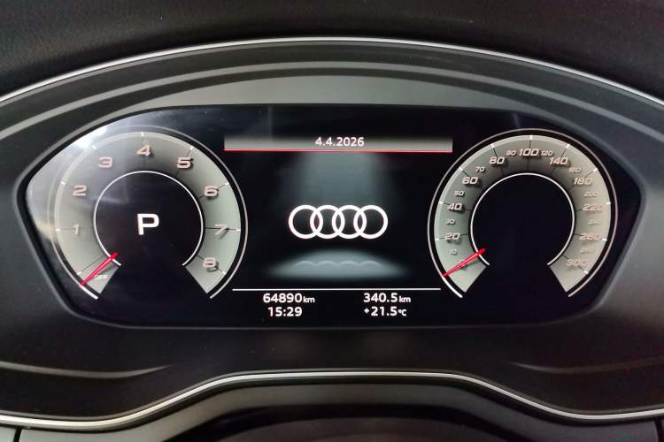 Used Audi A4L 2020 40 TFSI Luxury Dynamic Model Odometer Close Up
