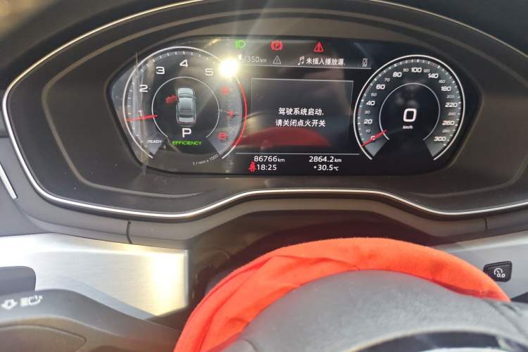 Used Audi A4L 2020 40 TFSI Fashion Dynamic Model Odometer Close Up