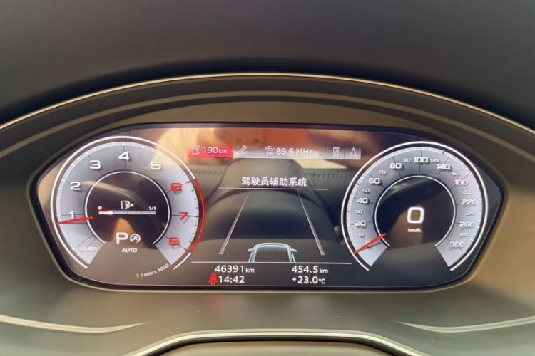 Used Audi A4L 2020 40 TFSI Fashion Dynamic Model Odometer Close Up