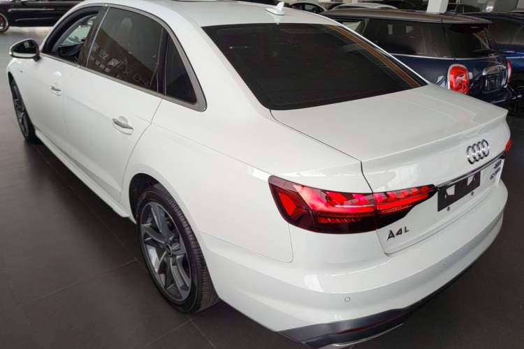 Used Audi A4L 2020 40 TFSI Luxury Dynamic Model Rear Left 45 Deg
