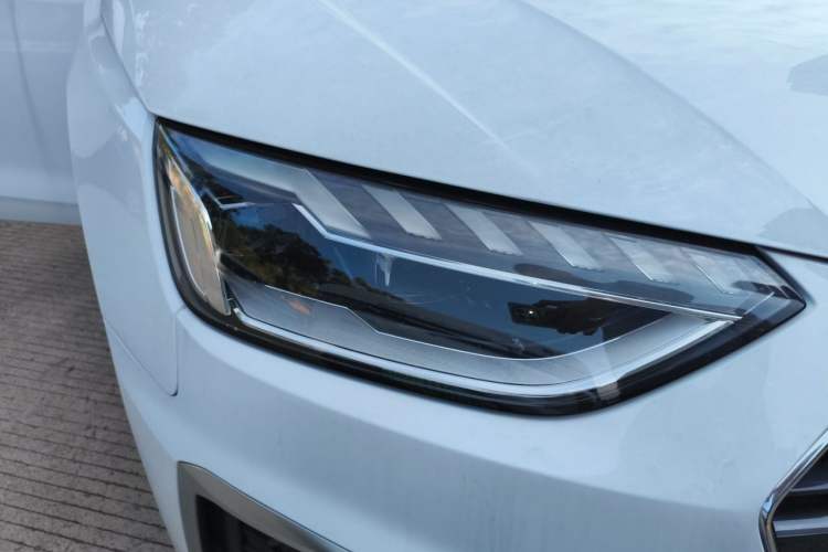 Used Audi A4L 2020 40 TFSI quattro Luxury Dynamic Model Right Front Headlight