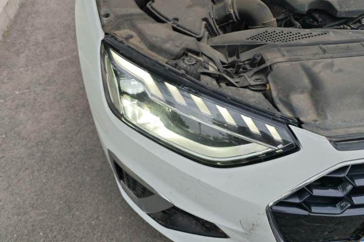 Used Audi A4L 2020 40 TFSI Fashion Dynamic Model Right Front Headlight
