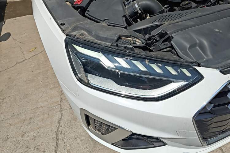 Used Audi A4L 2020 40 TFSI quattro Luxury Dynamic Model Right Front Headlight