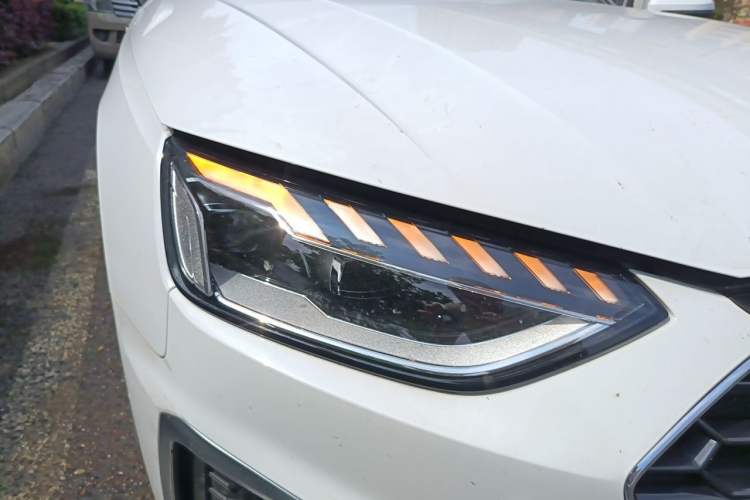 Used Audi A4L 2020 40 TFSI Fashion Dynamic Model Right Front Headlight
