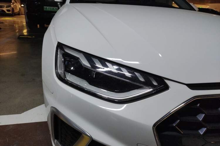 Used Audi A4L 2020 40 TFSI Fashion Dynamic Model Right Front Headlight