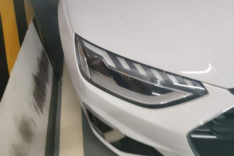 Used Audi A4L 2020 40 TFSI Fashion Dynamic Model Right Front Headlight