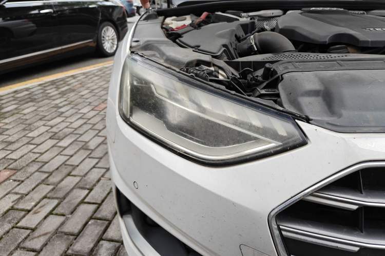 Used Audi A4L 2020 40 TFSI Fashionable and Elegant Model Right Front Headlight