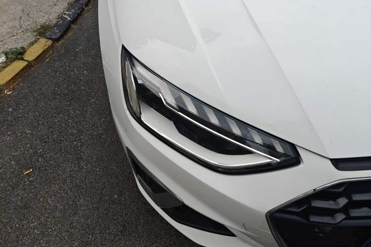 Used Audi A4L 2020 40 TFSI Fashion Dynamic Model Right Front Headlight
