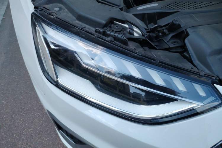 Used Audi A4L 2020 40 TFSI Fashion Dynamic Model Right Front Headlight