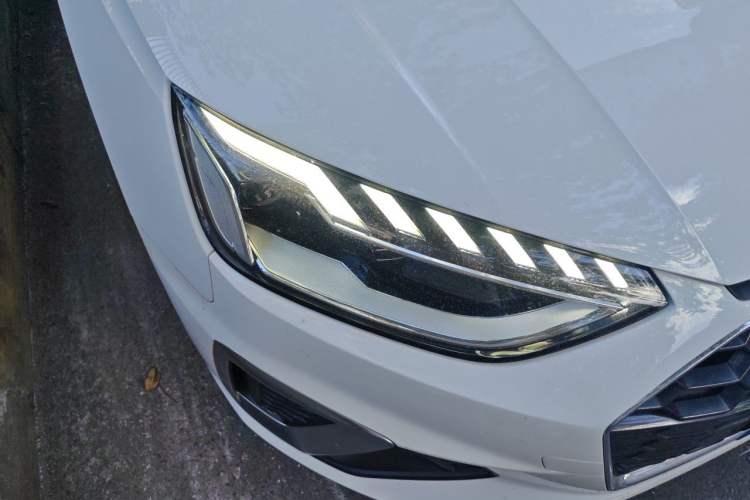 Used Audi A4L 2020 40 TFSI Fashion Dynamic Model Right Front Headlight
