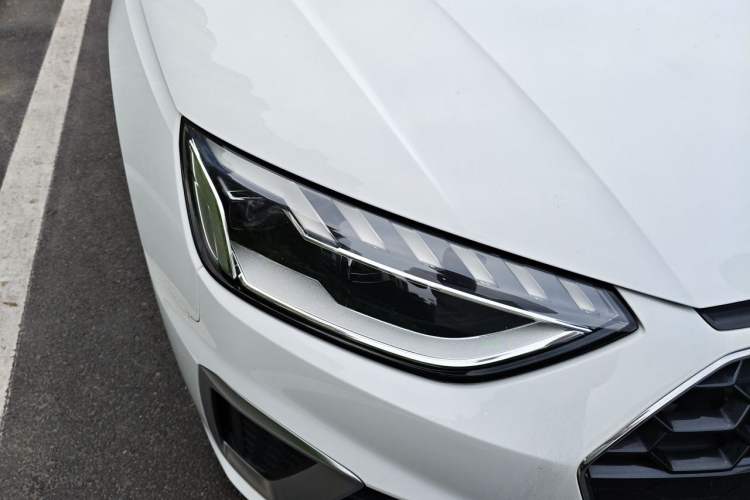 Used Audi A4L 2020 40 TFSI Fashion Dynamic Model Right Front Headlight