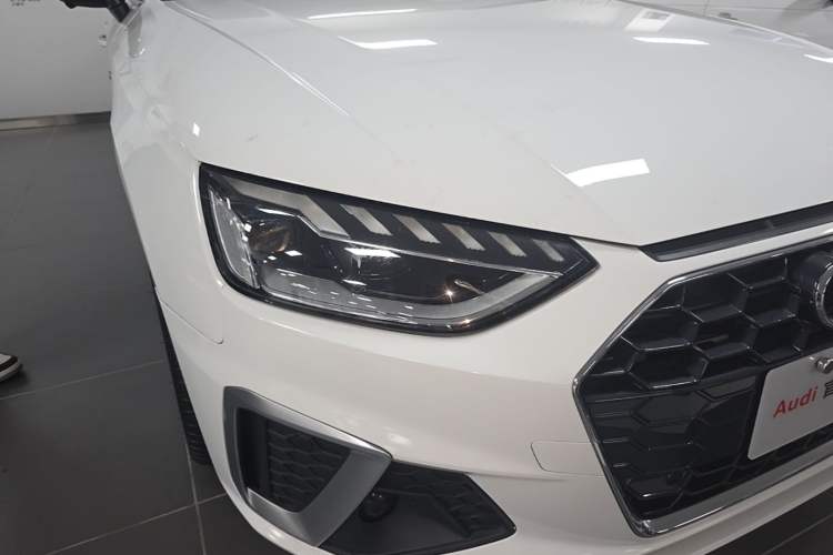 Used Audi A4L 2020 40 TFSI Fashion Dynamic Model Right Front Headlight