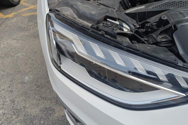 Used Audi A4L 2020 40 TFSI Fashion Dynamic Model Right Front Headlight