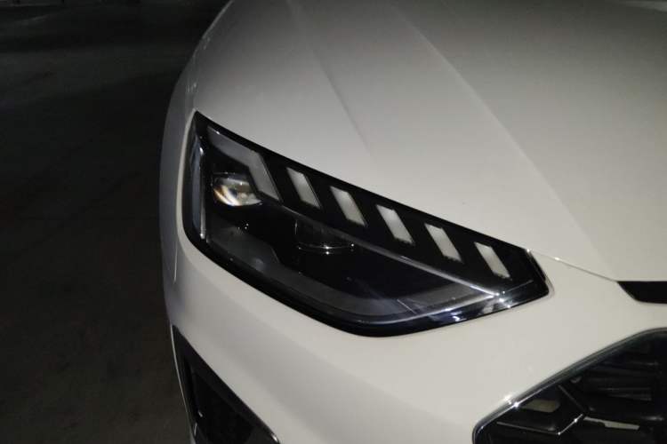 Used Audi A4L 2020 40 TFSI Fashion Dynamic Model Right Front Headlight