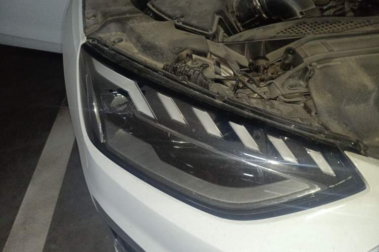 Used Audi A4L 2020 40 TFSI Fashion Dynamic Model Right Front Headlight