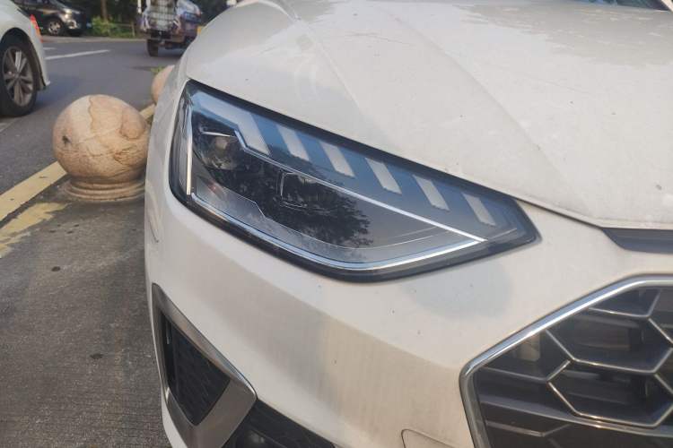 Used Audi A4L 2020 40 TFSI Fashion Dynamic Model Right Front Headlight