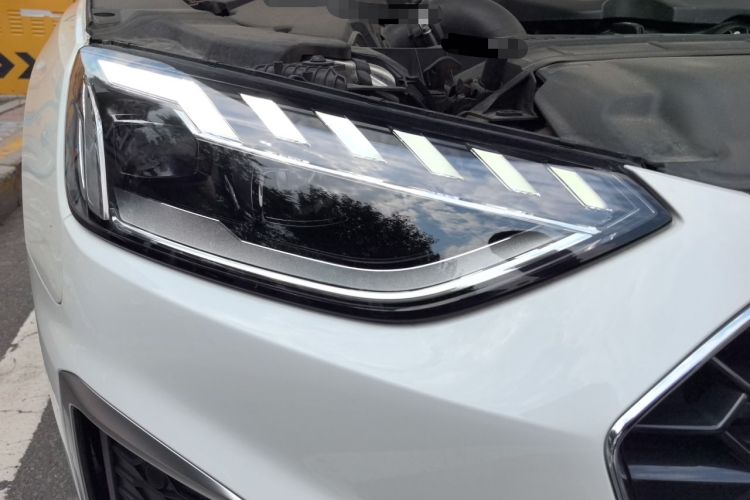 Used Audi A4L 2020 40 TFSI Fashion Dynamic Model Right Front Headlight