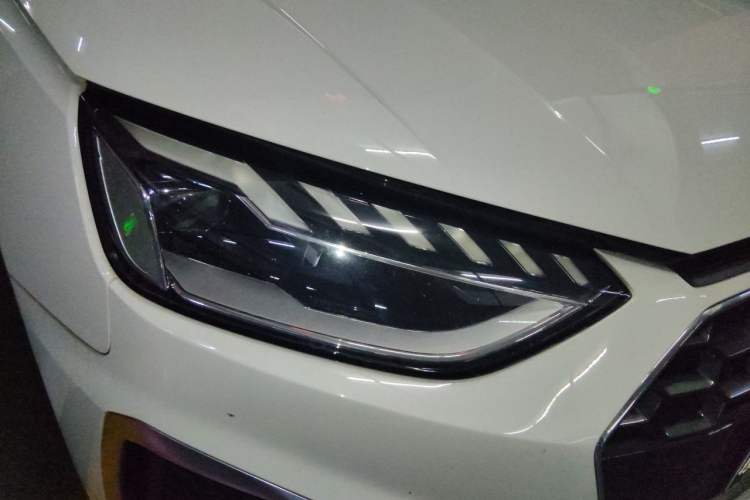 Used Audi A4L 2020 40 TFSI Fashion Dynamic Model Right Front Headlight