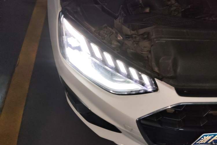 Used Audi A4L 2020 40 TFSI Fashion Dynamic Model Right Front Headlight