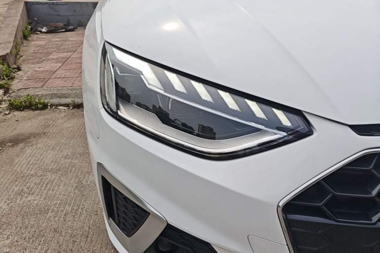 Used Audi A4L 2020 40 TFSI Fashion Dynamic Model Right Front Headlight