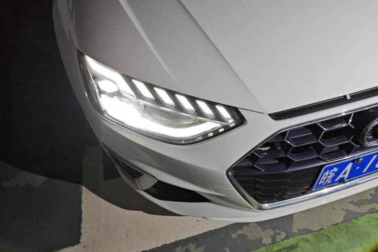 Used Audi A4L 2020 40 TFSI Fashion Dynamic Model Right Front Headlight