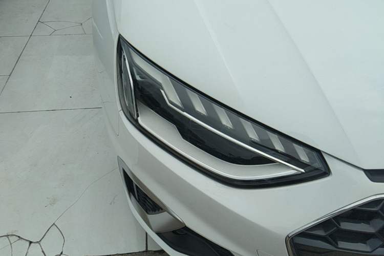 Used Audi A4L 2020 40 TFSI Fashion Dynamic Model Right Front Headlight